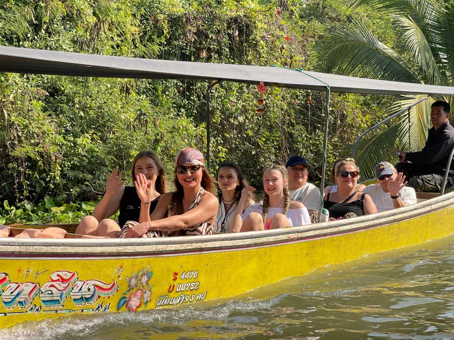 1-Day Trip: Floating Market & Railway Market by Toyota Camry - Two markets, two very different experiences