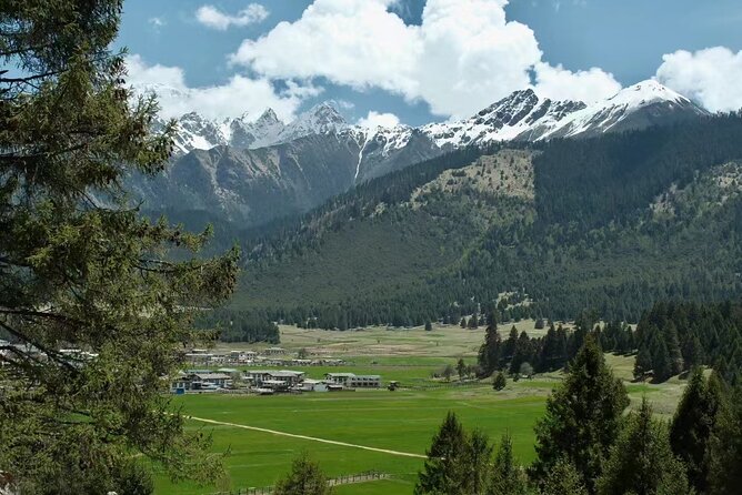 13 Day Classic Tibet Tour on Flight and Soft Sleeper Train - Who will appreciate this route most