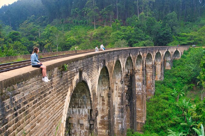 2 Day Tour of Yala & Ella with Hill Country Scenic Train Ride - All Inclusive - Tea country at Kelliebedde Tea Factory