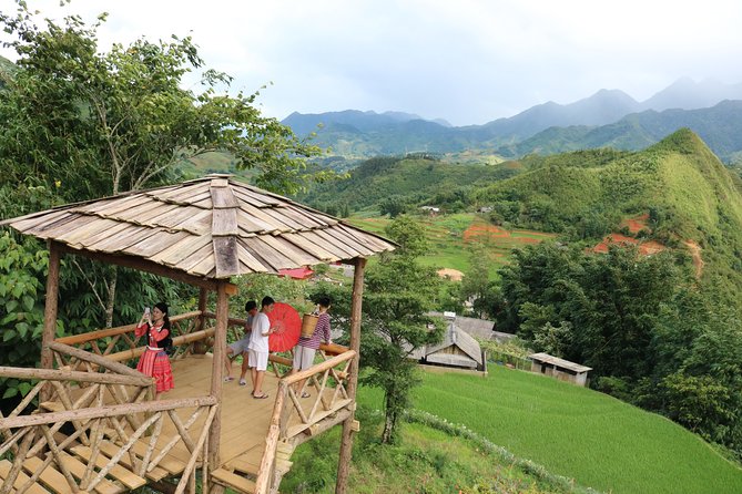 2 days 3 Nights Sapa Trekking Tour by Night Train from Hanoi - The early transfer from Lao Cai to Sapa