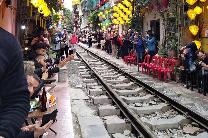 4 Hours Private City Tour with Highligh Train Street - Key points at a glance