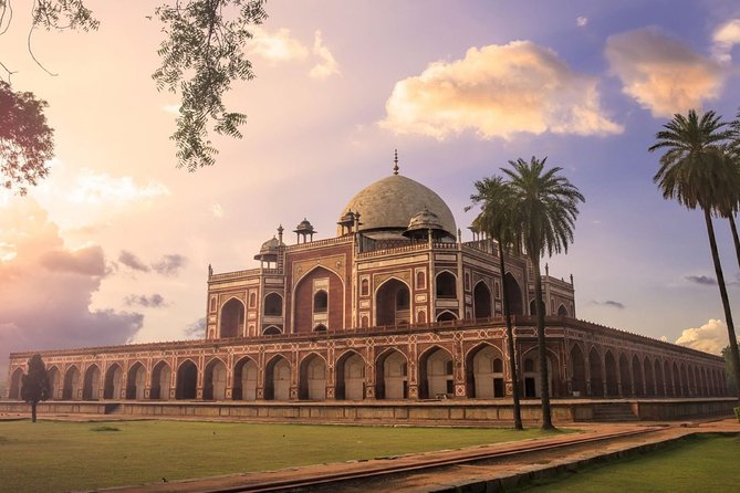 5 Day Golden Triangle with Train Experience-Taj Mahal Sunrise/Set - Day 3: Sunrise at the Taj, then the road to Jaipur