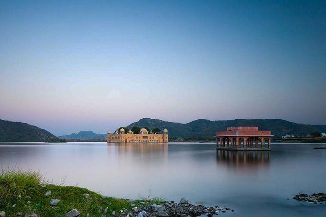 5 Day Golden Triangle with Train Experience-Taj Mahal Sunrise/Set - Day 4: Jaipur’s fort, palaces, and observatory