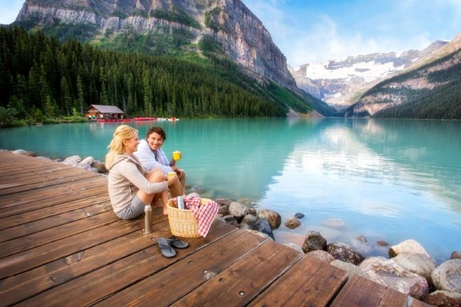 5-Day Rocky Mountaineer Train Tour, From Vancouver to Rockies - Day 5: Icefields Parkway and the Athabasca Glacier