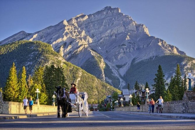 5-Day Rocky Mountaineer Train Tour, From Vancouver to Rockies - Rail comfort, guide service, and group size
