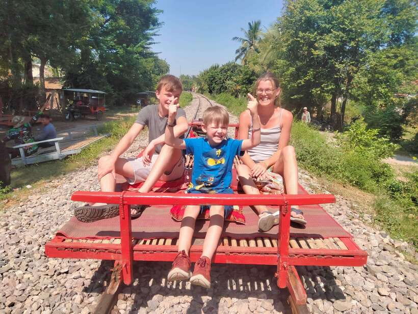 Afternoon Tour: Bamboo Train, Killing Cave &Bat Cave - A seven-hour route from Battambang to Phnom Sampeau