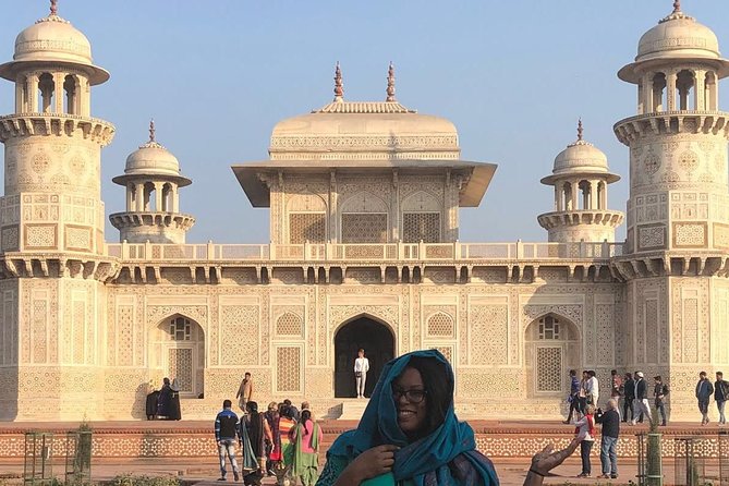Agra Taj Mahal All Inclusive Tour by Gatimaan Express Train - The return journey to Delhi