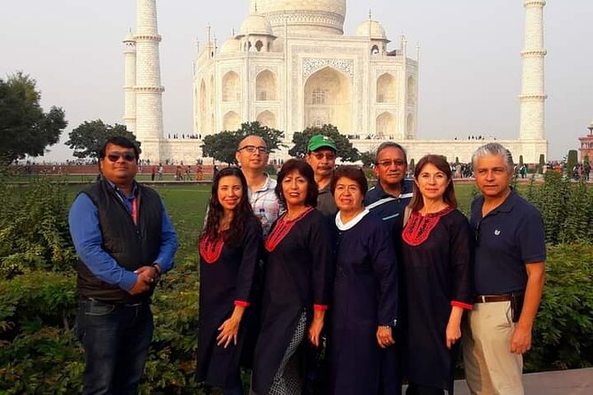 Agra Tour by Superfast Train from Delhi: All Inclusive - Shopping and handcrafted marble work