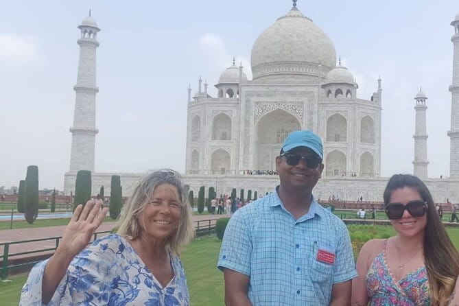Agra tour by Train - Key points at a glance