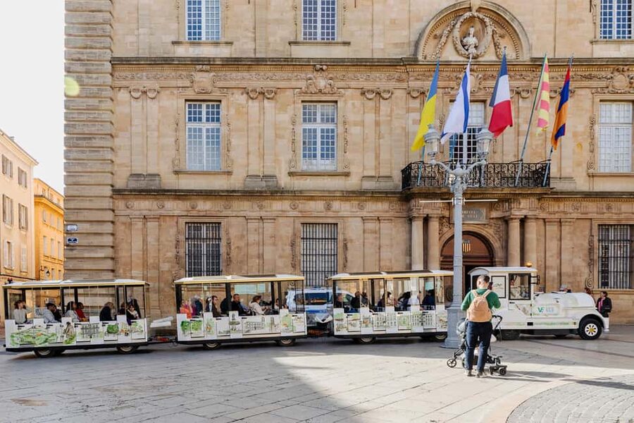 Aix-en-Provence by Electric Tourist Train – City Center Circuit - Why this short ride works in Aix-en-Provence