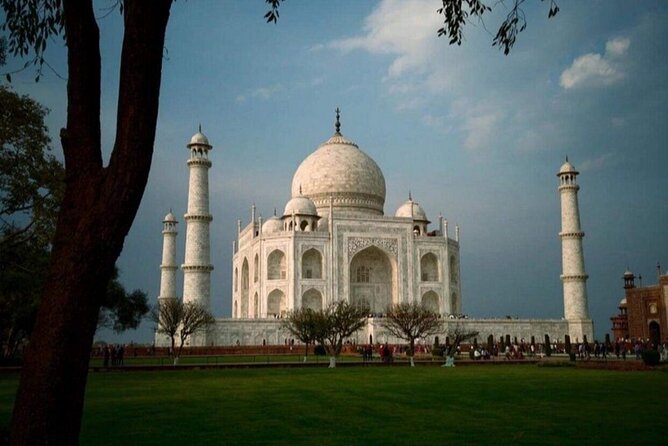 All Inclusive day trip to Taj Mahal Agra Fort from Delhi by Car - Leaving Delhi for a full day in Agra