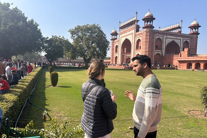 All Inclusive Taj Mahal & Agra Tour by Superfast Train From Delhi - Lunch at the DoubleTree by Hilton Agra