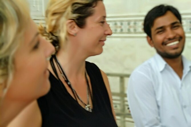 All Inclusive- Taj Mahal and Agra Tour from Delhi Superfast Train - Meeting your guide at Agra station