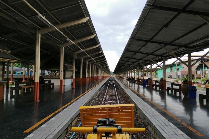 Amazing 1 day Private Tour to visit Lampang Province by train - The private format and the role of your guide