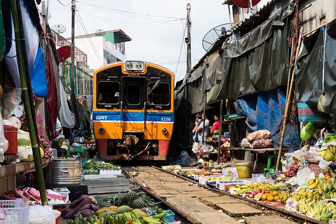 Amphawa Floating Market and Maeklong Railway Private Afternoon Tour from Hua Hin - Practical booking details to check