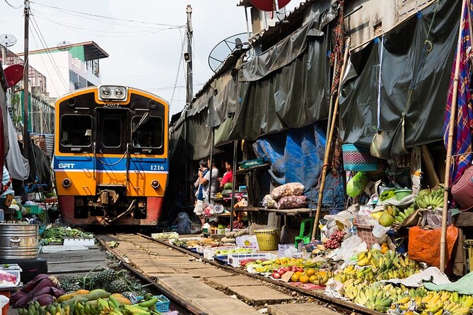Amphawa Floating Market and Maeklong Train Market Tour - Who will enjoy this outing most