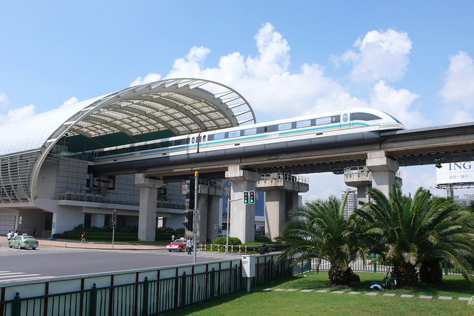 Arrival Transfer by High-Speed Maglev Train: Shanghai Pudong International Airport to Hotel - How Much Help Do You Really Need?