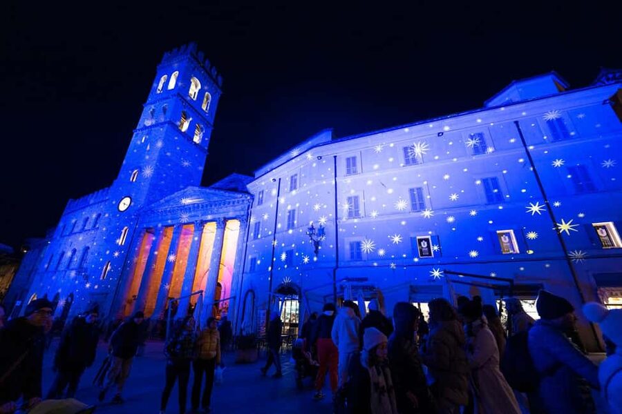 Assisi Christmas Train Tour - A Christmas ride through Assisi’s stone streets