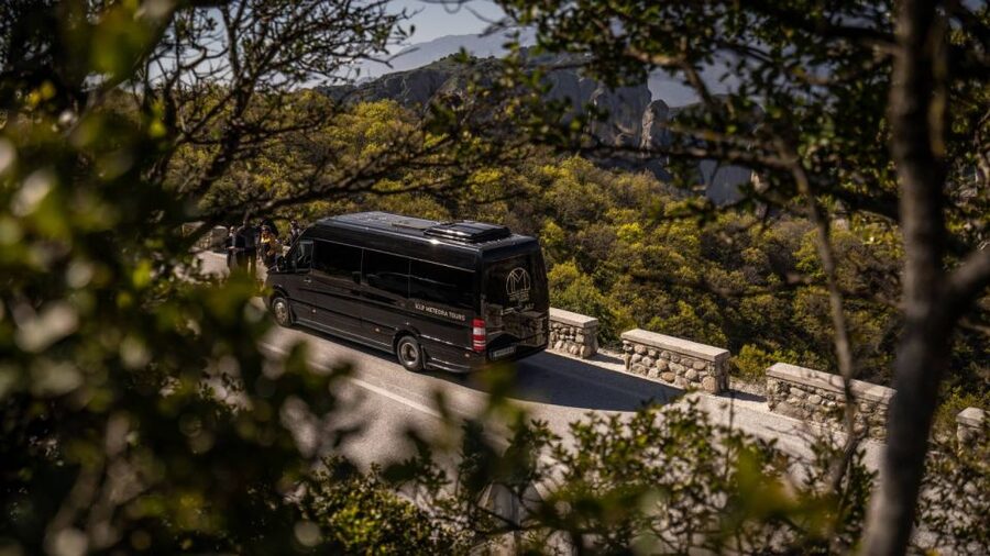 Athens to Meteora, Day Trip with Local Guide,up to 9 people - Seeing all six Meteora monasteries