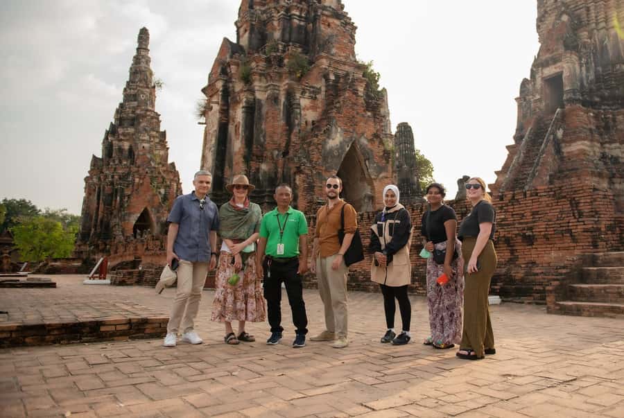Bangkok: Ayutthaya, Railway & Floating Markets Full-Day Tour - Why this 11-hour route works