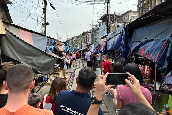 Bangkok Damnoen Floating Market and Maeklong Railway Private Tour - Is $175 per person a good value?