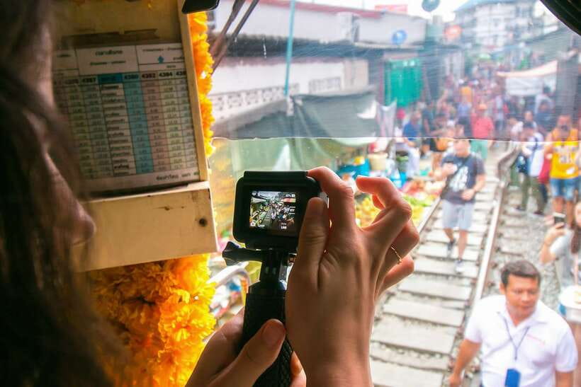 Bangkok: Damnoen Saduak Market and Maeklong Railway Market - Should you book it?