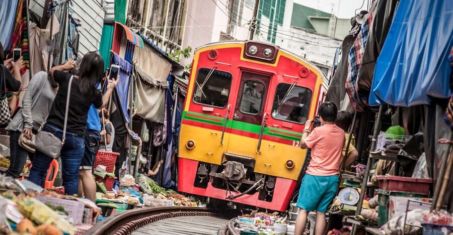 Bangkok: Damnoen Saduak, Train Market & Mahanakhon Day Trip - Key points to know before booking