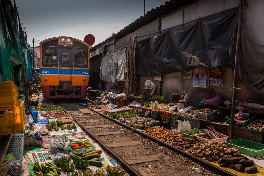 Bangkok: Damnoen Saduak, Train Market & Mahanakhon Day Trip - The journey from Bangkok and what it means for the day