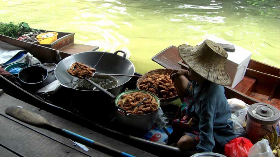 Bangkok highlight: Floating Market, Train Market & Ayutthaya - Maeklong Railway Market and the train that cuts through it