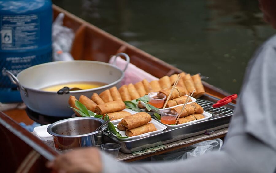 Bangkok: Maeklong Railway Market and Amphawa Floating Market - How the transport and guide setup affects the day