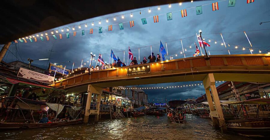 Bangkok: Maeklong Railway Market and Amphawa Floating Market - Is $48 a fair price for ten hours?
