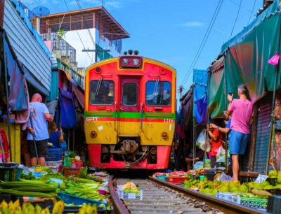 Private Damnoen Saduak Floating & Train Market Tour