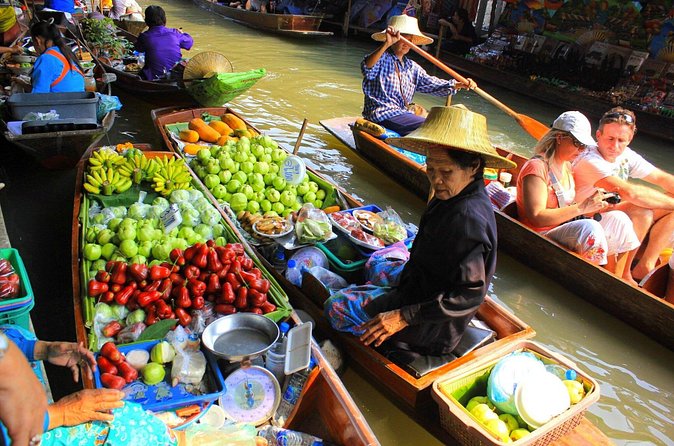Bangkok: Railway and Floating Market Tour + Dragon Temple - Who will enjoy this outing most