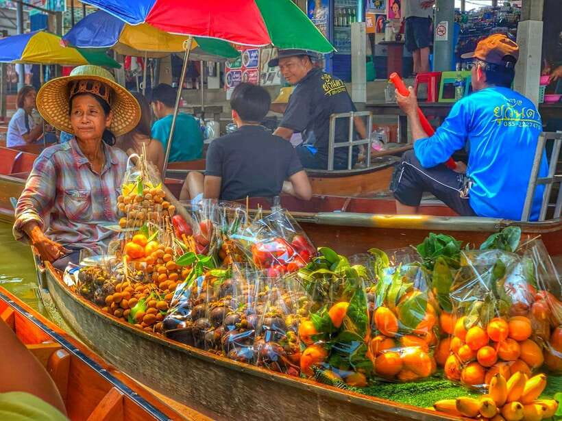 Bangkok: Train Market & Floating Market with Boat Ride - What the guides add to the day