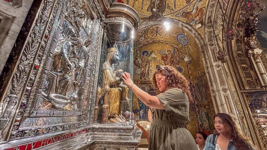 Barcelona: Montserrat, Black Madonna, Rack Railway & Liquors - Key points to know before you book