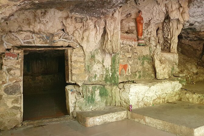Battambang Day Trip from Siem Reap - Bamboo Train, Killing Cave - Climbing 365 steps to Wat Banan