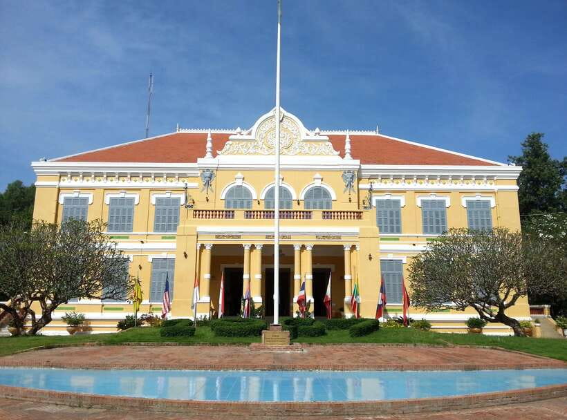 Battambang: Tuk-Tuk, Bamboo Train, Killing/Bat Caves, Sunset - Villages, fruit plantations, and the wobbly bridge