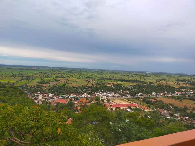 Battambang: Tuk-Tuk, Bamboo Train, Killing/Bat Caves, Sunset - Phnom Sampov and the Killing Cave