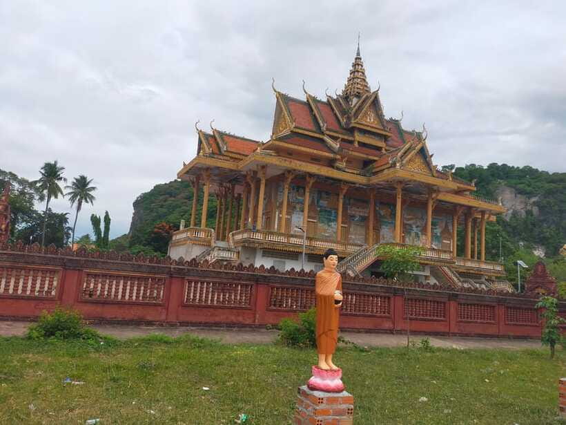Battambang: Tuk-Tuk, Bamboo Train, Killing/Bat Caves, Sunset - What to bring and who should skip it