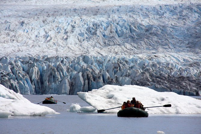 Bears, Trains & Icebergs Tour - Floating among the icebergs at Spencer Glacier