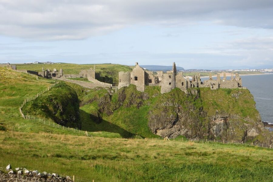Belfast & Giant's Causeway: 2-Day Rail Tour from Dublin - Dunluce Castle and the return to Belfast