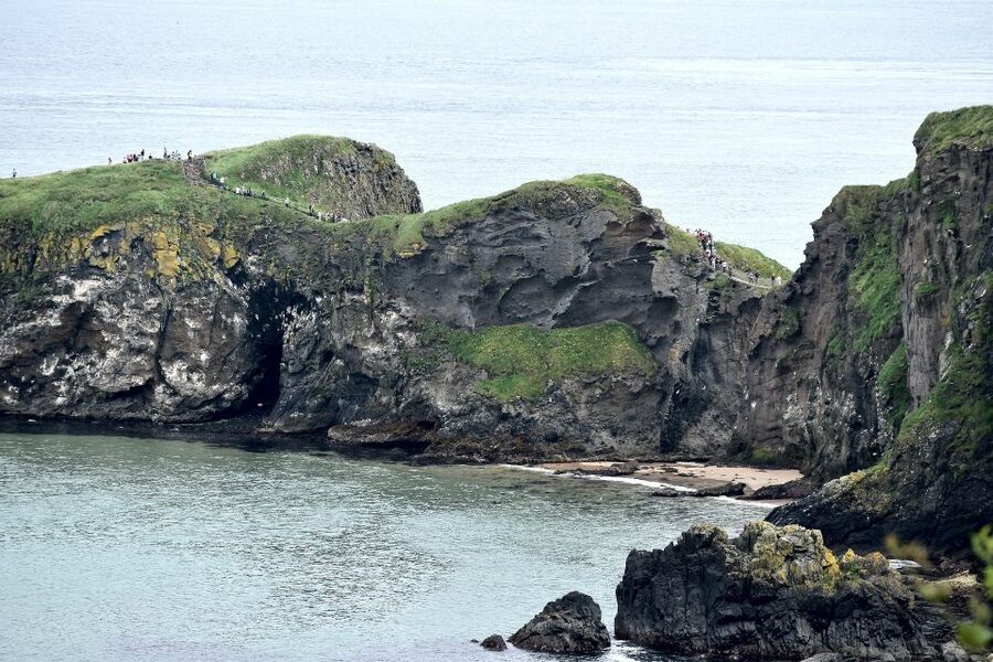 Belfast & Giant's Causeway: 2-Day Rail Tour from Dublin - Shopping and free time in the center