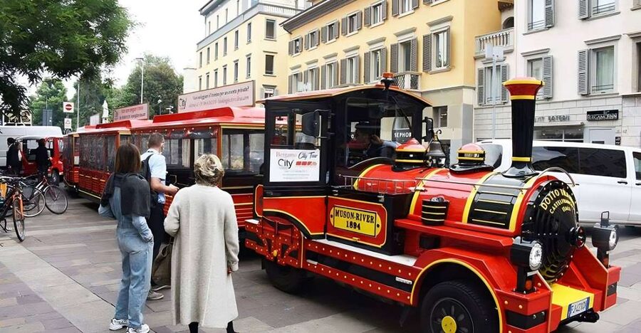 Bergamo: City Highlights Minibus or Train - Seeing Bergamo as two connected cities