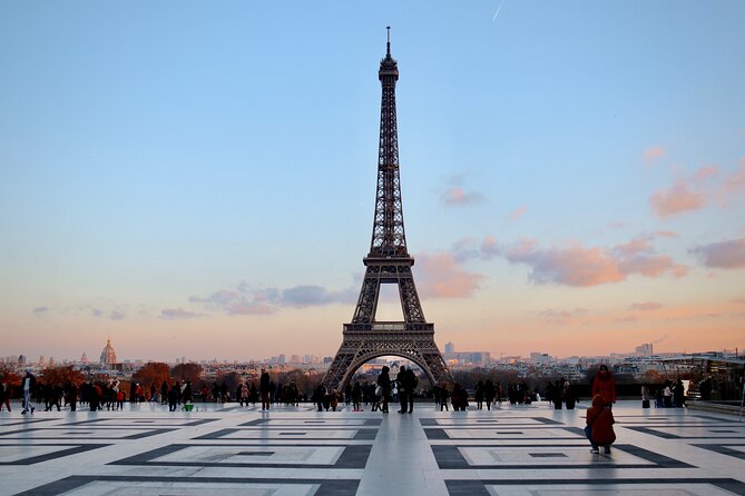Best Bits of Paris: 40 Favorites Small-Group Walking & Metro Tour - Why this route works for a first Paris day