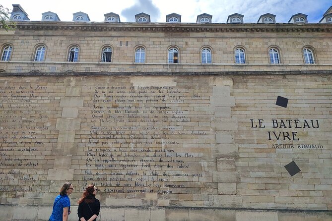 Best Bits of Paris: 40 Favorites Small-Group Walking & Metro Tour - Hôtel de Ville leads into your first Metro lesson