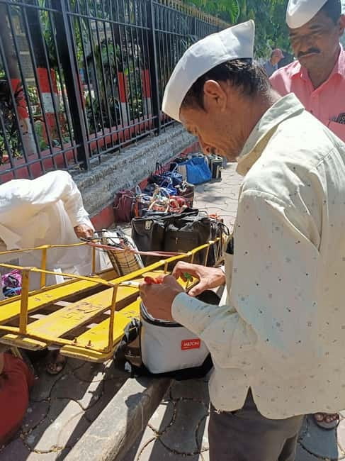 Best Combo Tour: Dabbawalas, Dhobi Ghat and Slum with Train - What is included and what you need to plan