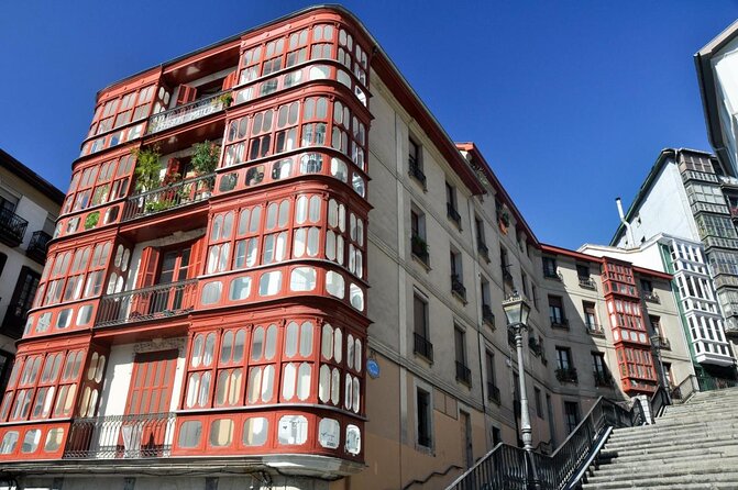 Bilbao Tour + Artxanda Funicular in Spanish - The three-and-a-half-minute ascent to Artxanda
