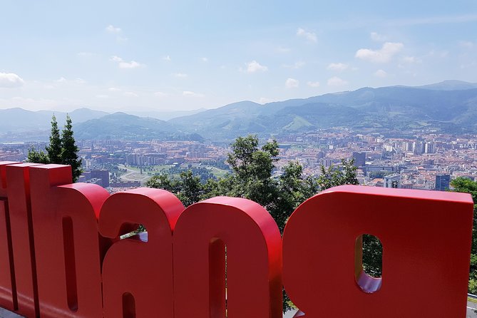 Bilbao Tour + Artxanda Funicular in Spanish - Practical details that affect your day