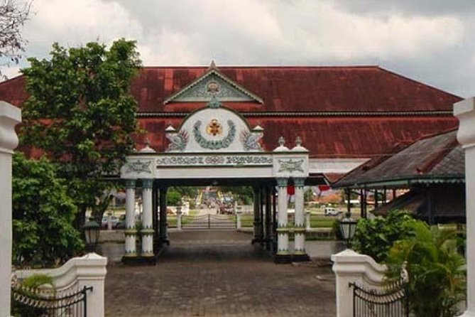 Borobudur & Prambanan in Yogyakarta, train to Malang, hike Bromo & Ijen // 4D3N - A four-day route across Java
