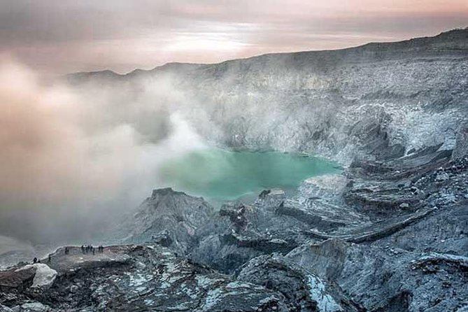Borobudur & Prambanan in Yogyakarta, train to Malang, hike Bromo & Ijen // 4D3N - Bromo packs sunset and sunrise into one stay